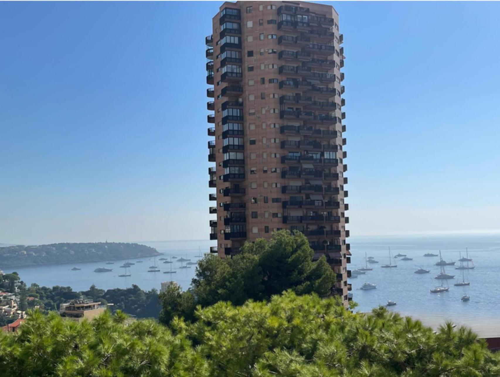 Monaco Border Luxury Suite - Sea View - Pool Бюсолей Екстериор снимка
