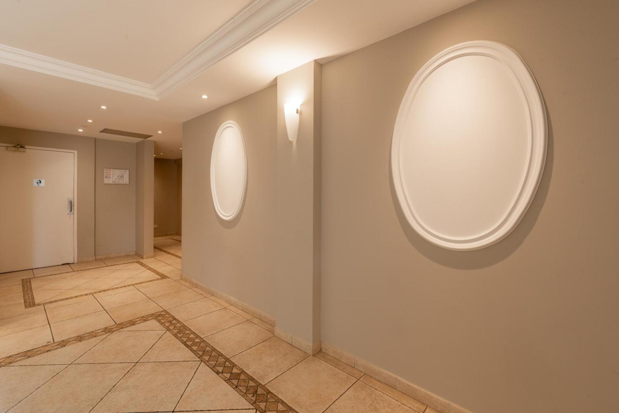 Monaco Border Luxury Suite - Sea View - Pool Бюсолей Екстериор снимка