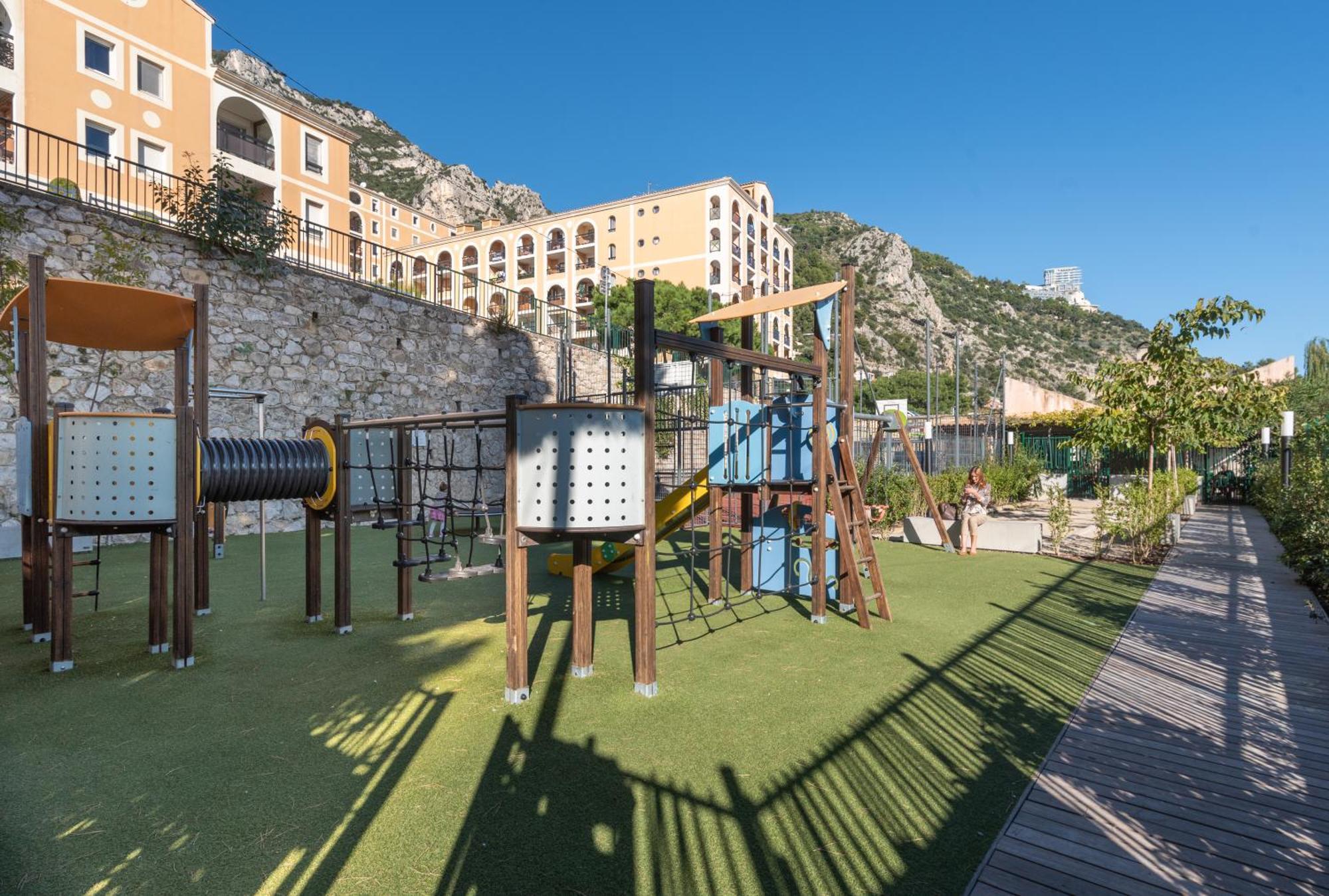 Monaco Border Luxury Suite - Sea View - Pool Бюсолей Екстериор снимка
